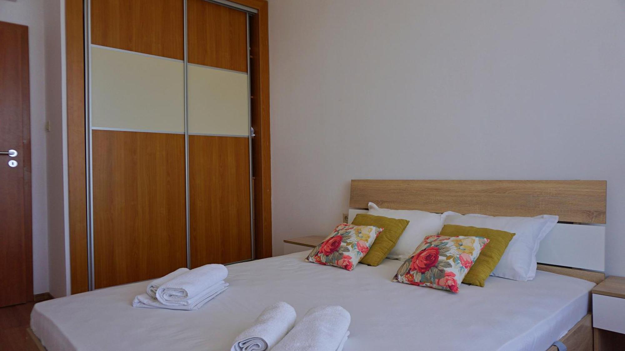 Apartments Sirena First Line - Апартаменти Сирена На Първа Линия Golden Sands Esterno foto