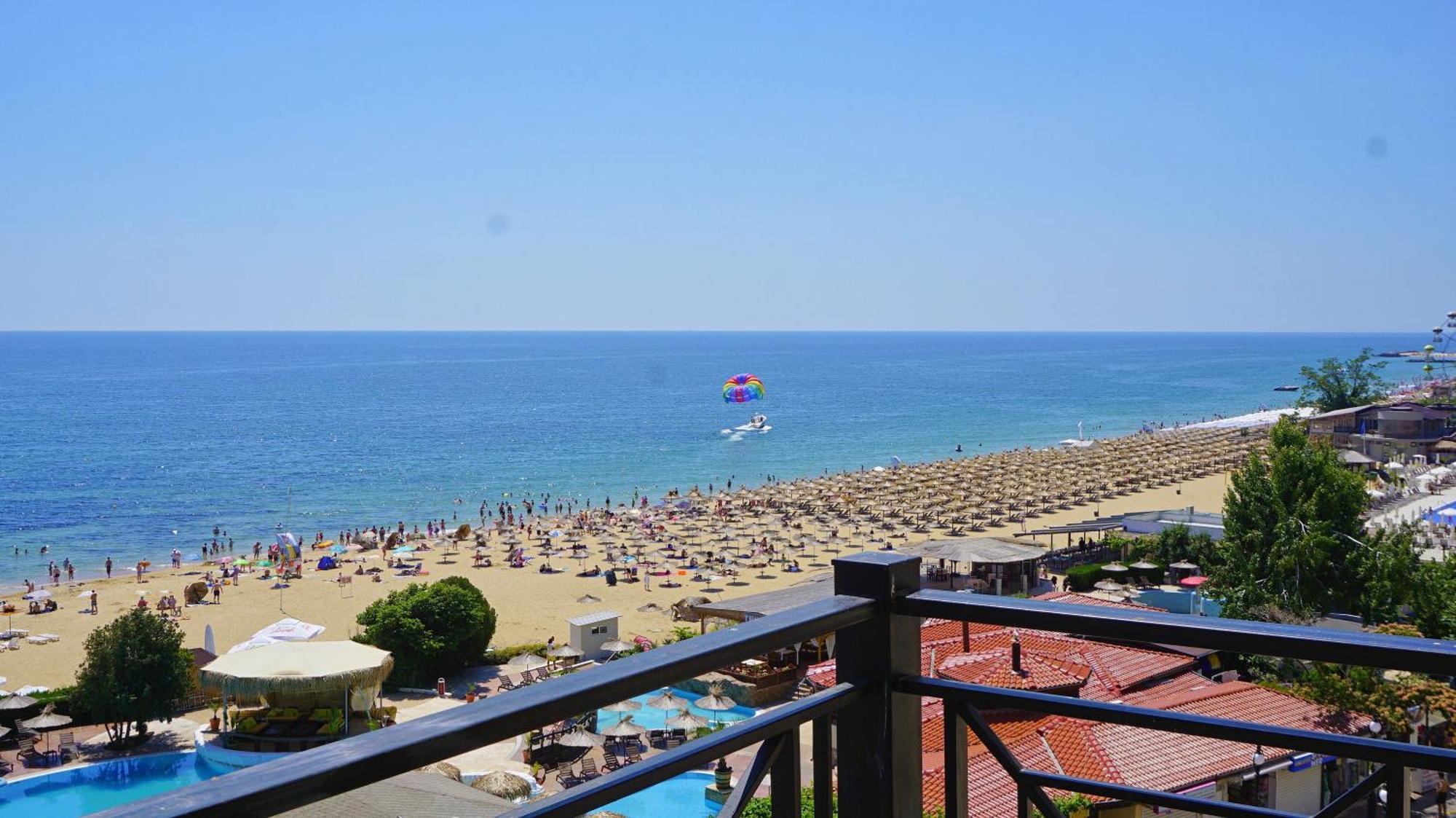 Apartments Sirena First Line - Апартаменти Сирена На Първа Линия Golden Sands Esterno foto