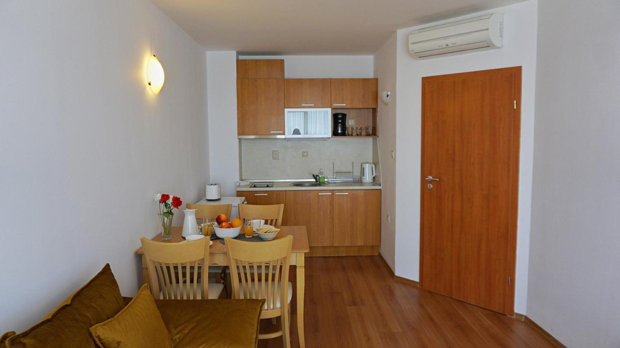Apartments Sirena First Line - Апартаменти Сирена На Първа Линия Golden Sands Esterno foto