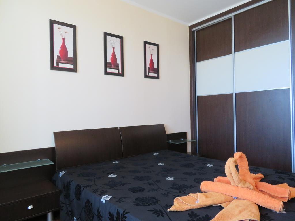 Apartments Sirena First Line - Апартаменти Сирена На Първа Линия Golden Sands Esterno foto