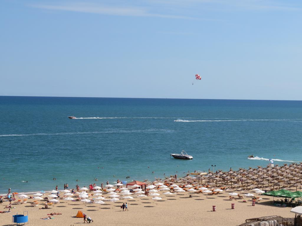 Apartments Sirena First Line - Апартаменти Сирена На Първа Линия Golden Sands Esterno foto