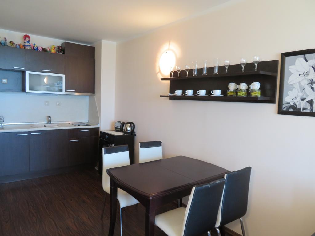Apartments Sirena First Line - Апартаменти Сирена На Първа Линия Golden Sands Esterno foto