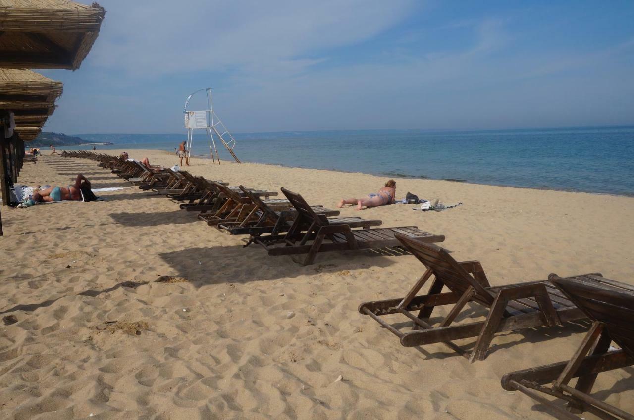 Apartments Sirena First Line - Апартаменти Сирена На Първа Линия Golden Sands Esterno foto